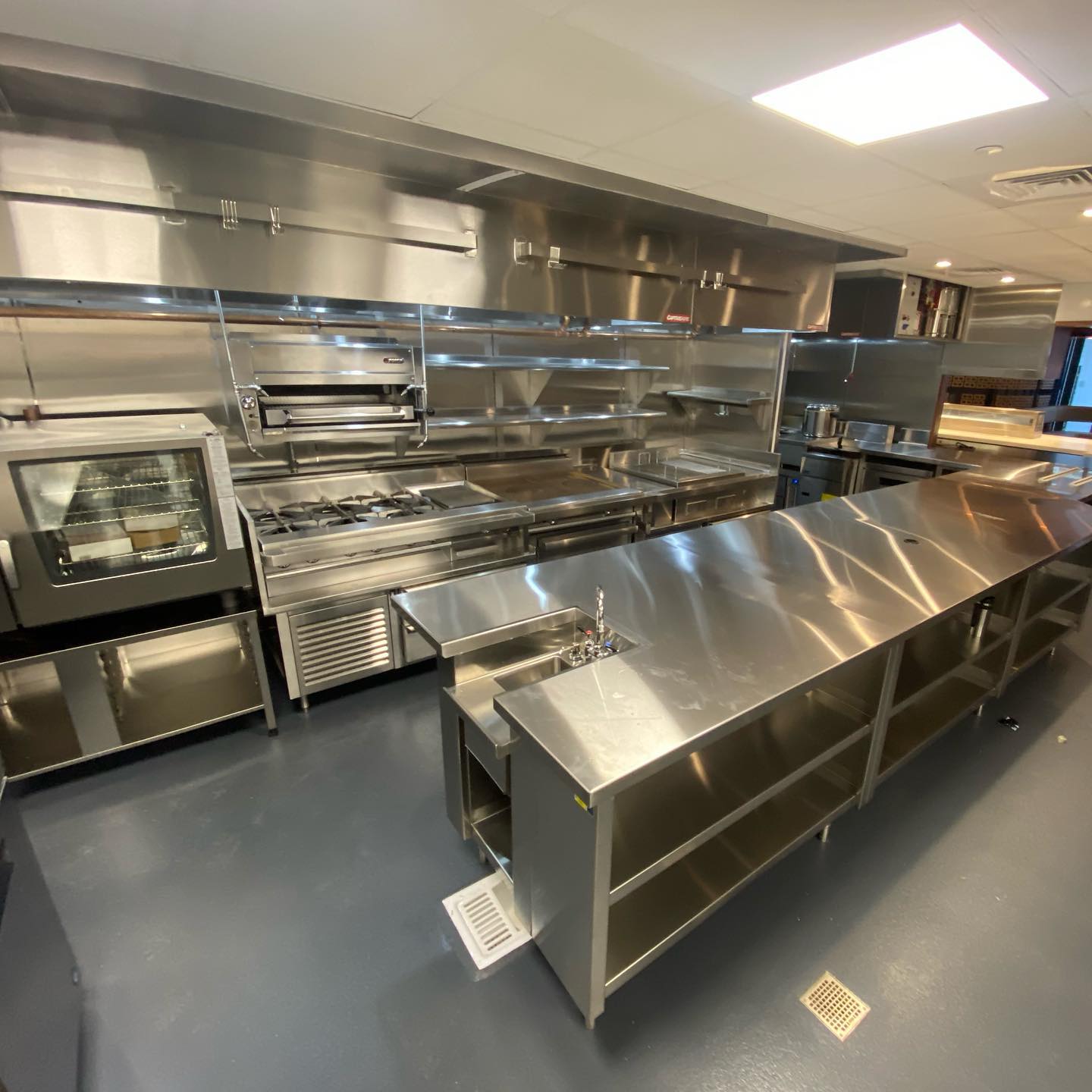 Commercial Kitchen And Bar Fabrication